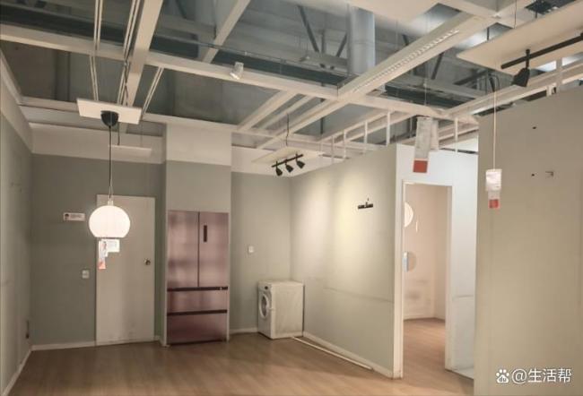 中国最北宜家闭店前一日几乎被搬空 顾客抢购“捡漏”