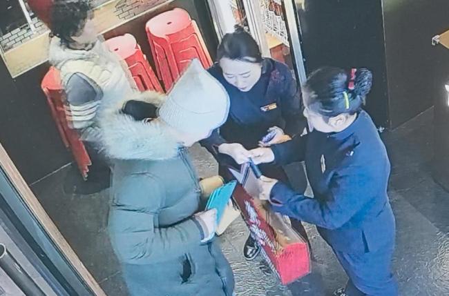 北京游客的淄博经历太暖心了 善意引发温暖连锁反应