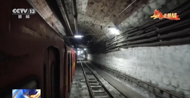 到采煤一线 看奋斗在井下400米深处的“青春力量”