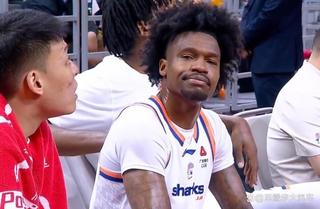 张皓嘉被撞倒反而吃到技犯的原因找到 裁判识破表演