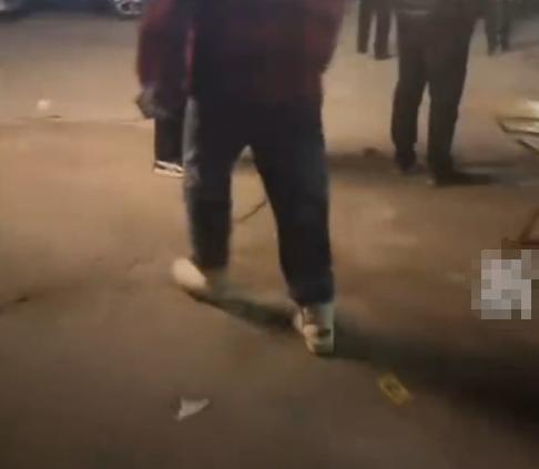 烧烤店老板和他人发生冲突时死亡 涉事人员已被控制