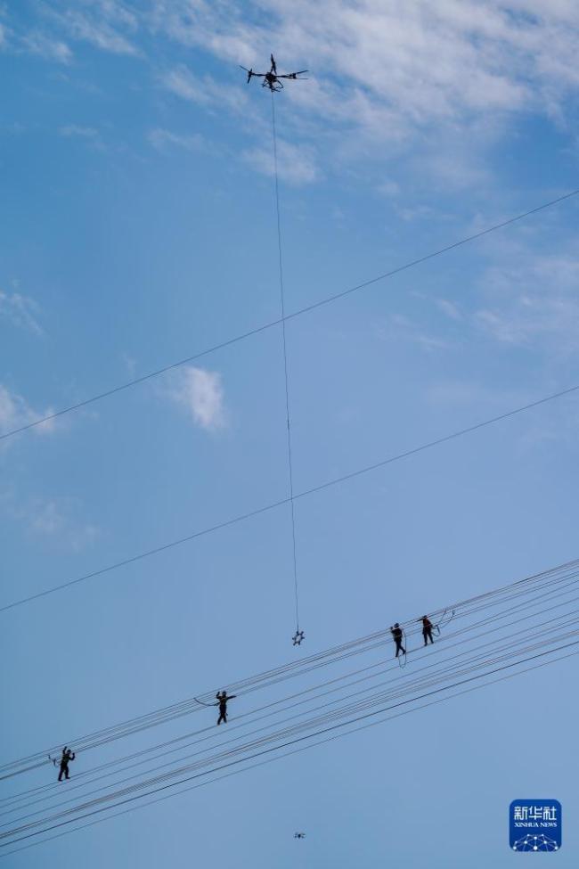 中老500千伏联网工程输电线路贯通 两国电力互联互通新篇章