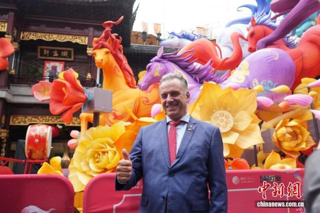 乌拉圭总统游览上海豫园