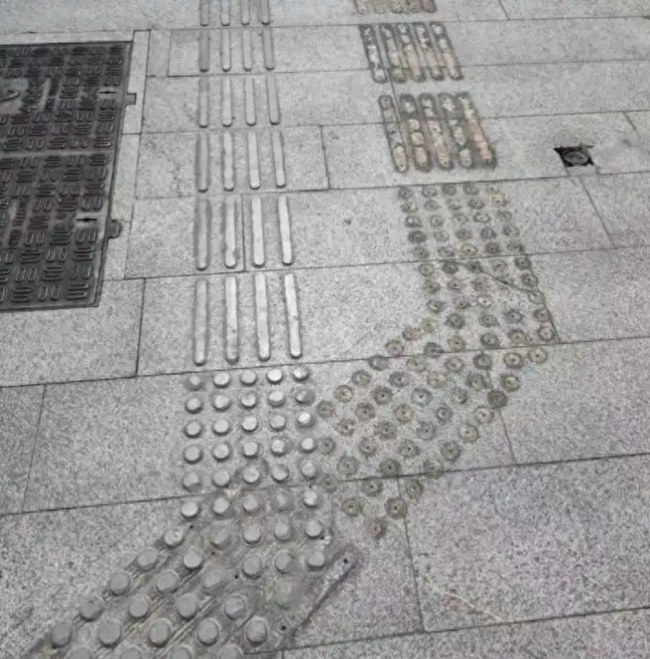 除了盲东谈主 盲谈上什么王人有 视障者的出行逆境