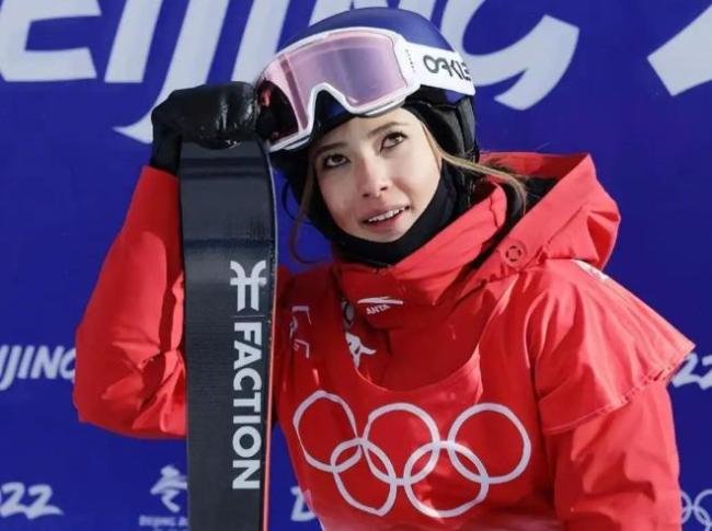 谷爱凌冬奥带了块5公斤重的石头 坚韧复出再战三金