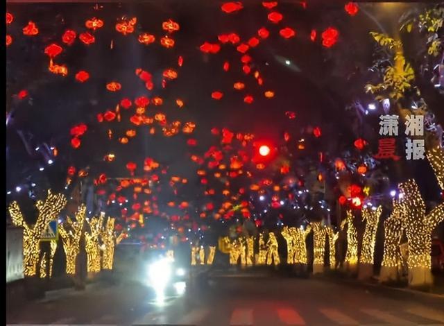 网友称在四川自贡遇“红绿灯刺客”