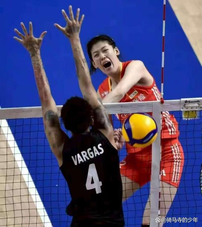 换位！中国女排右翼进攻告急，庄宇珊或改接应，李盈莹领衔主攻 最强“三叉戟”迎战日本