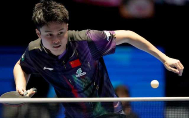 王楚钦4比2胜周启豪晋级亚洲杯四强 后两局压制取胜