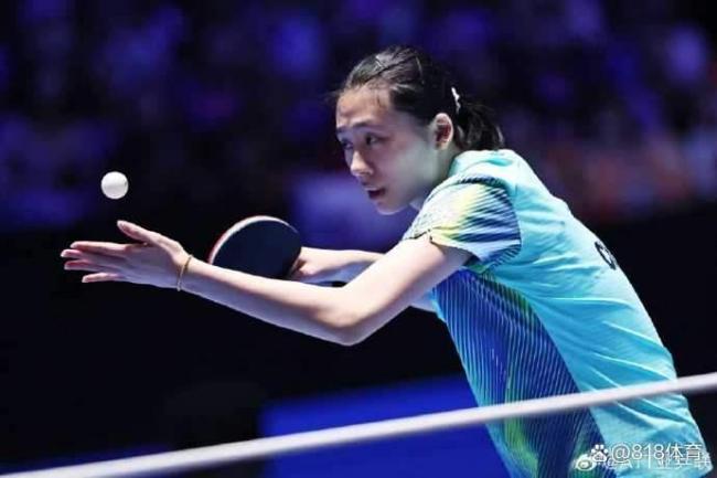 孙颖莎怕天气湿气给拍子盖小被子 可儿举动引热议