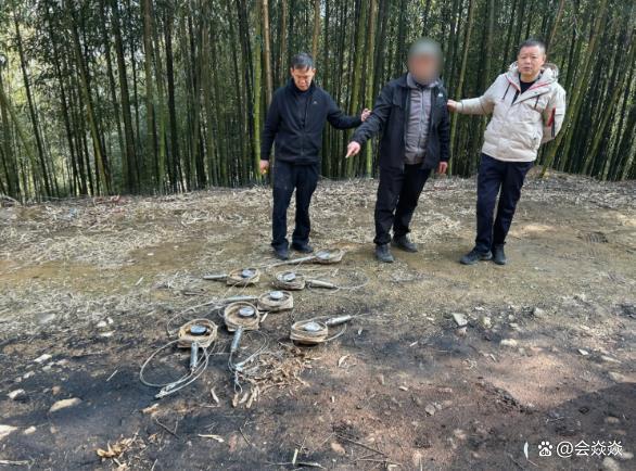 须眉上山祭祖遇到夺命陷坑