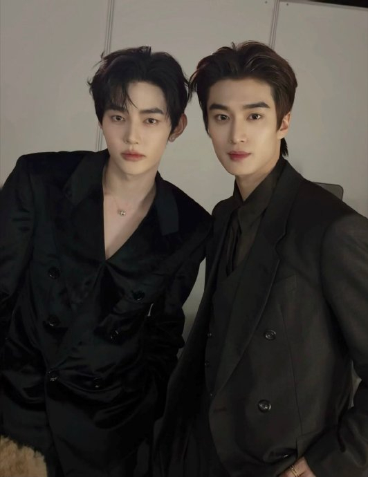 章昊赖伟明刚矍铄就出去玩了