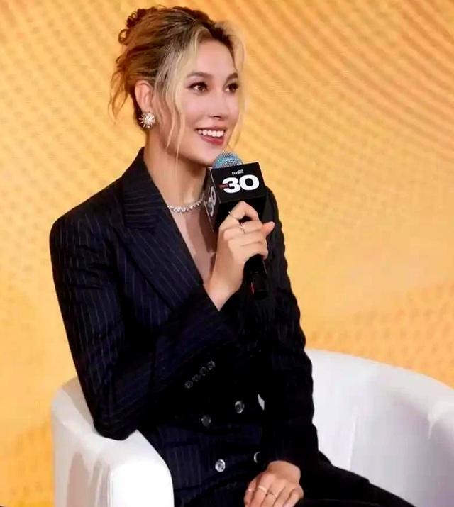 奥运年竞争太惨烈 谷爱凌：每天齐有直升机接走受伤的东说念主 死活转眼的毅力复出