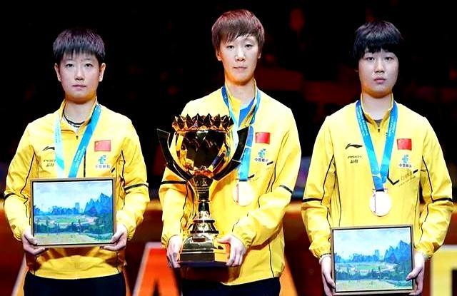 国乒亚洲杯全体大合照 赛场风云变幻莫测