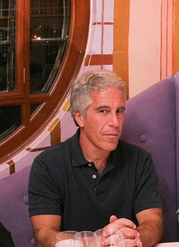 官方提前拟爱泼斯坦死一火声明