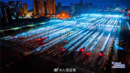 动车组终点站有科幻片那味儿了 宛如宇宙飞船基地