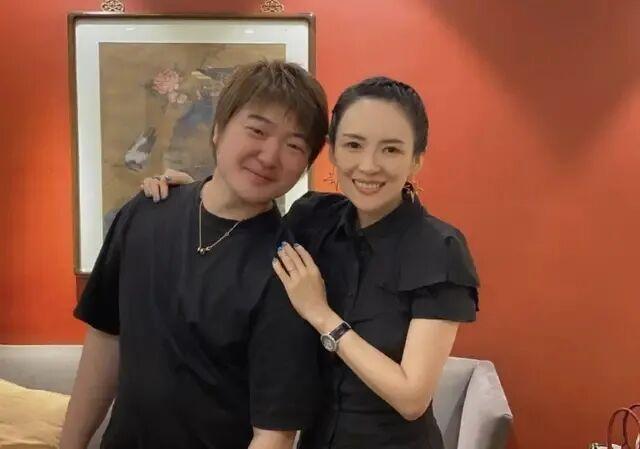 知名导演吴彤晒病危通知书 突发病情引关注