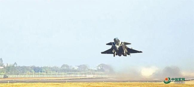 高市早苗赌赢了 中国下一步怎么走 日本右倾化加速挑战区域稳定