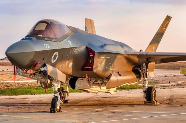 西部战区年度大片：战机“大象漫步”展示空中王者实力