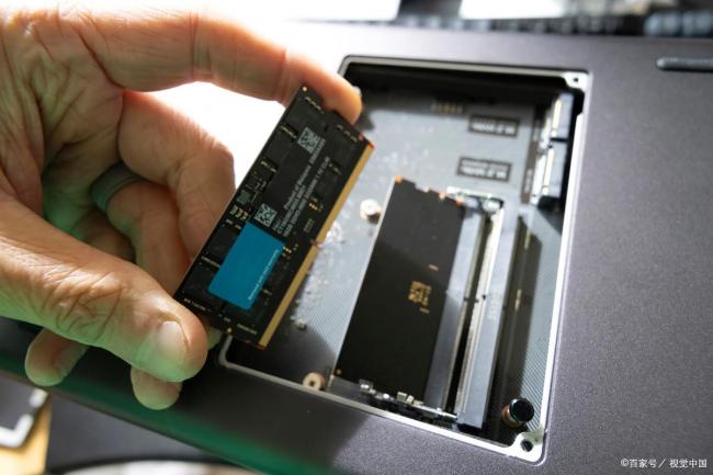 存储芯片产值猛涨 AI算力需求推动