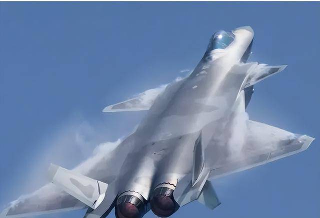 中方送伊朗歼-20模型传递何种信号 战略信号引发关注