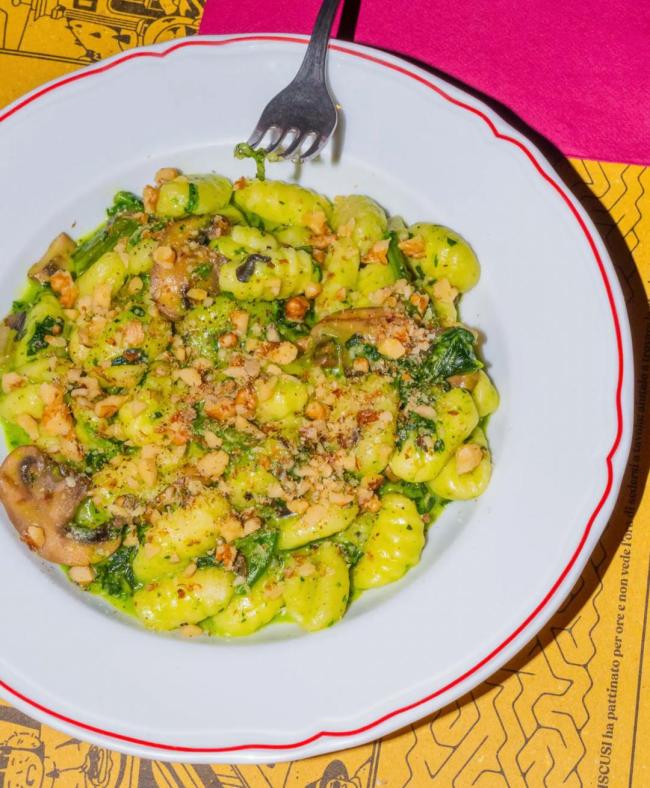 冬奥食堂披萨意面火爆排长队 征服运动员胃