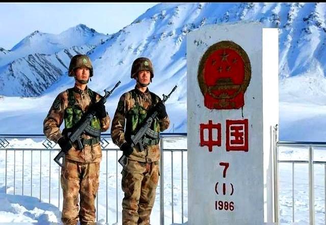 专家:空战规则已被中国改写 歼二十与无人机蜂群引领变革