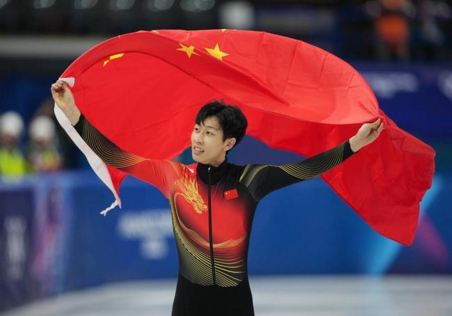 佟立新:要相信中国短道速滑队