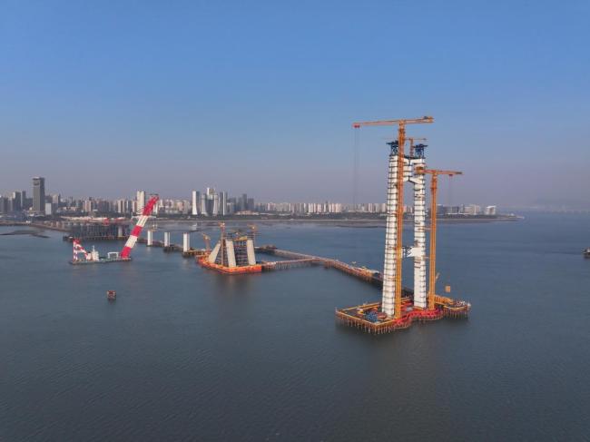 新春走基层｜我在海上“搭积木”