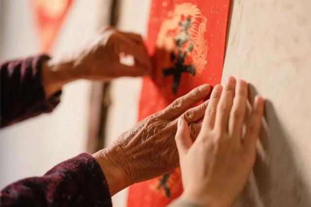 回家过年的年轻人决定不再做“客人” 即时关爱填补生活缝隙