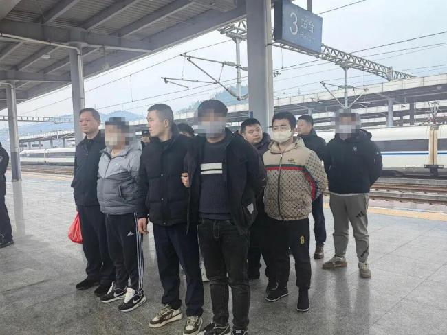 男子参加“聚会”被下药 5人被刑拘 揭秘“杀猪局”骗局