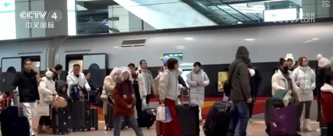 多视角透视长假出行新图景