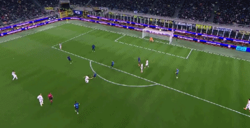 意甲：坎比亚索另类双响 泽林斯基绝杀 国米3-2险胜十人尤文 国家德比逆转胜