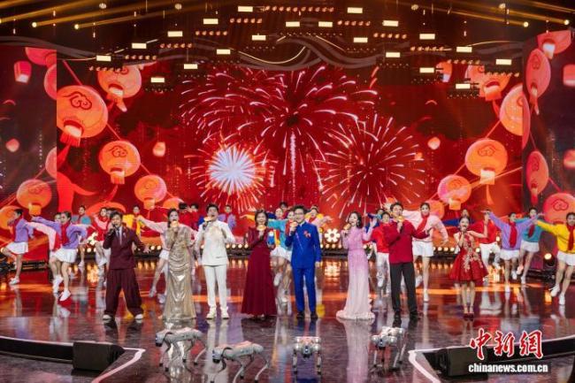 广西卫视春节联欢晚会 科技与文化碰撞的新春盛典