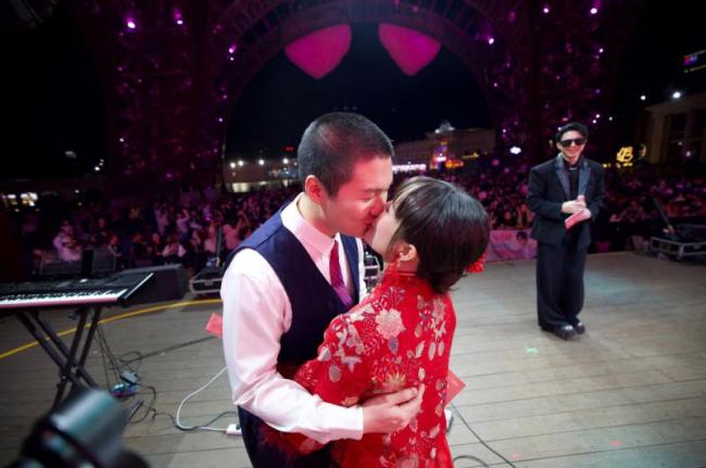 南山“音乐节+颁证”浪漫仪式感拉满 爱情与音乐共舞