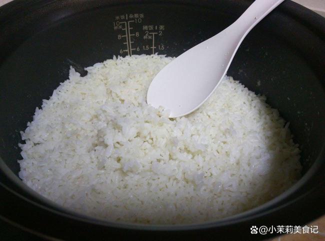 今日除夕 辞旧迎新 传统习俗庆团圆