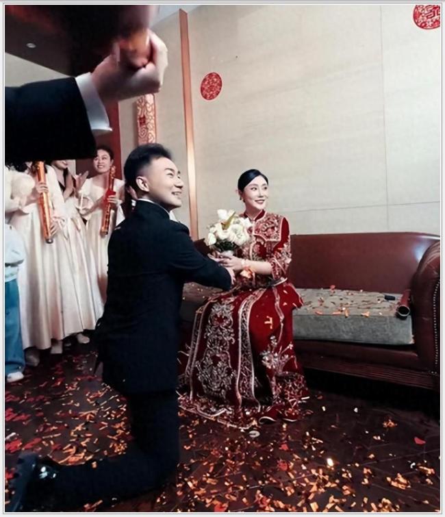 新娘结婚当天才知道伴郎团全是帅哥 郭德纲的深藏偏爱