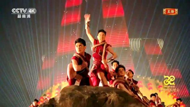 盘点历届春晚的重庆元素 星光璀璨山水情