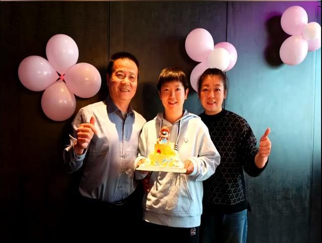 孙颖莎7年来首次春节回家和父母团圆 短暂的温情充电