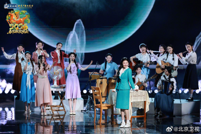 关晓彤金靖王玉雯三好意思同台 共唱茉莉花