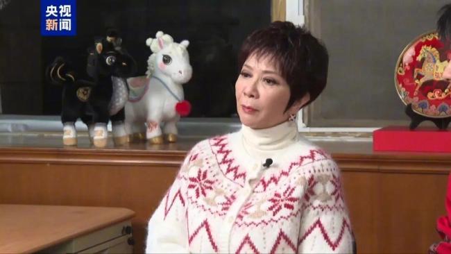 春晚《奶奶的最爱》埋设了这些伏笔 机器人身份巧藏玄机