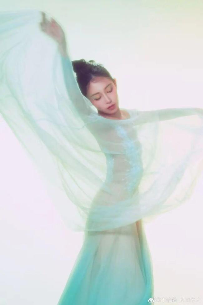 女演员抗癌归来五登春晚 又出名场面 春神飞天惊艳观众