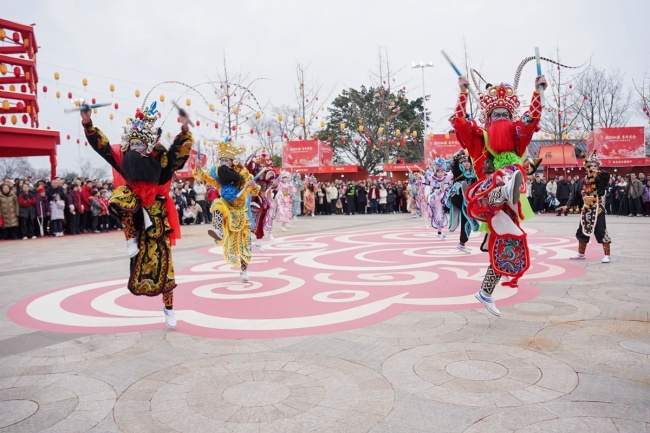 四川正月初一A级景区迎客超767万人次 文旅市场迎来出游高峰