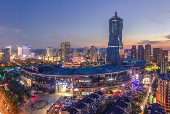 苏州杭州谁能先晋级万亿消费城市