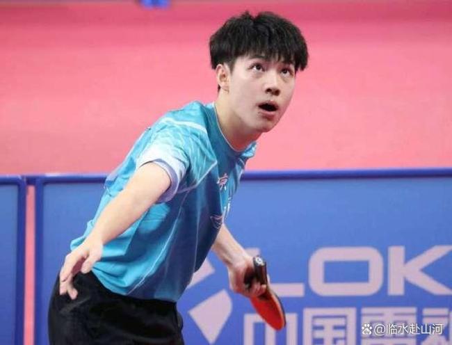 21歲身高1米8 打廢2378塊球拍 乒壇新星的崛起之路