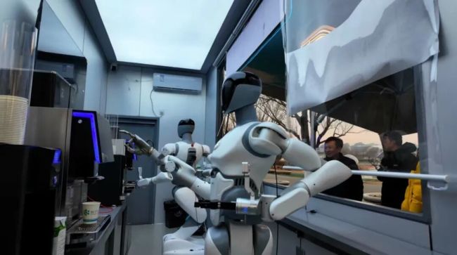 人形机器人狂奔2026：谁为盛宴买单