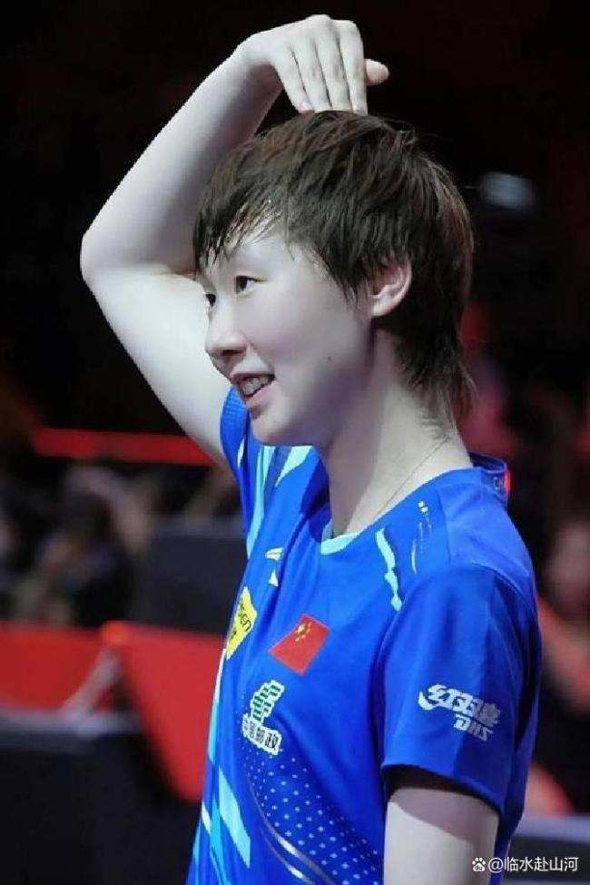 21歲身高1米8 打廢2378塊球拍 乒壇新星的崛起之路