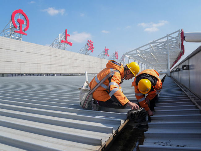 九有同春启新程 灯火应许映江山 各地欢度春节