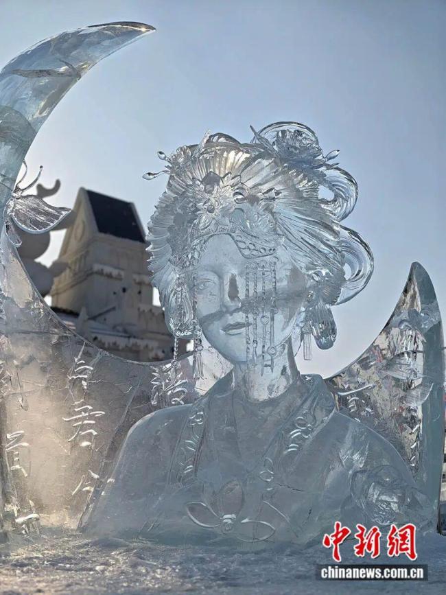 一座冰雕“看哭”好多网友 中式浪漫刻进冰雪中
