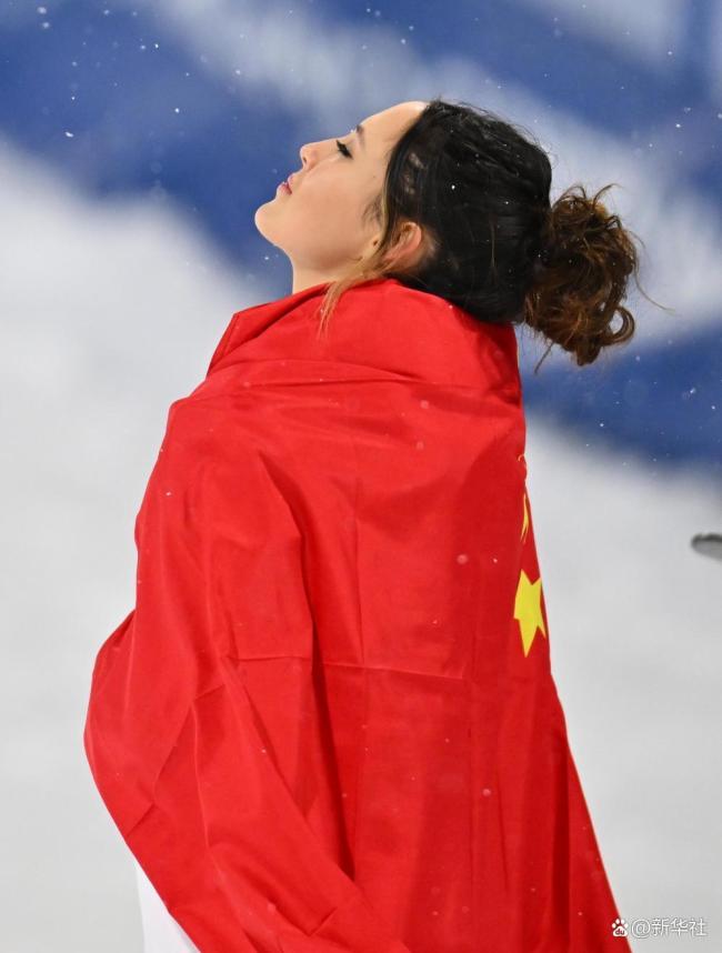 冰雪白 冬奥金 荣耀属于每份坚持