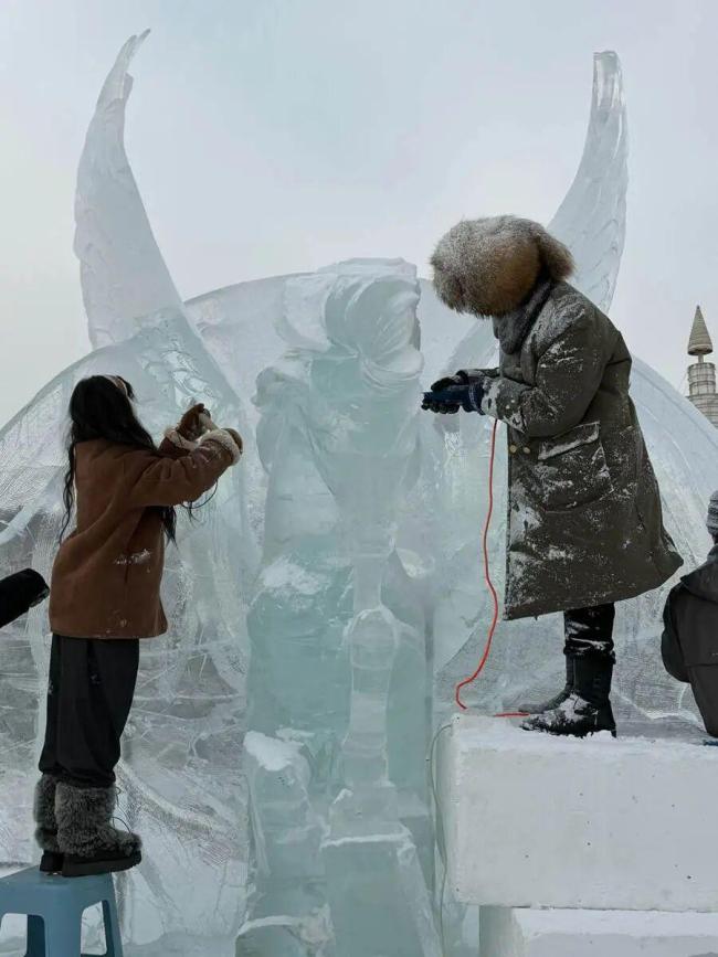 一座冰雕“看哭”好多网友 中式浪漫刻进冰雪中